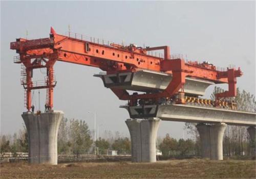 雙懸臂架橋機的工作原理是什么？它是如何實(shí)現起重和搬運任務(wù)的？